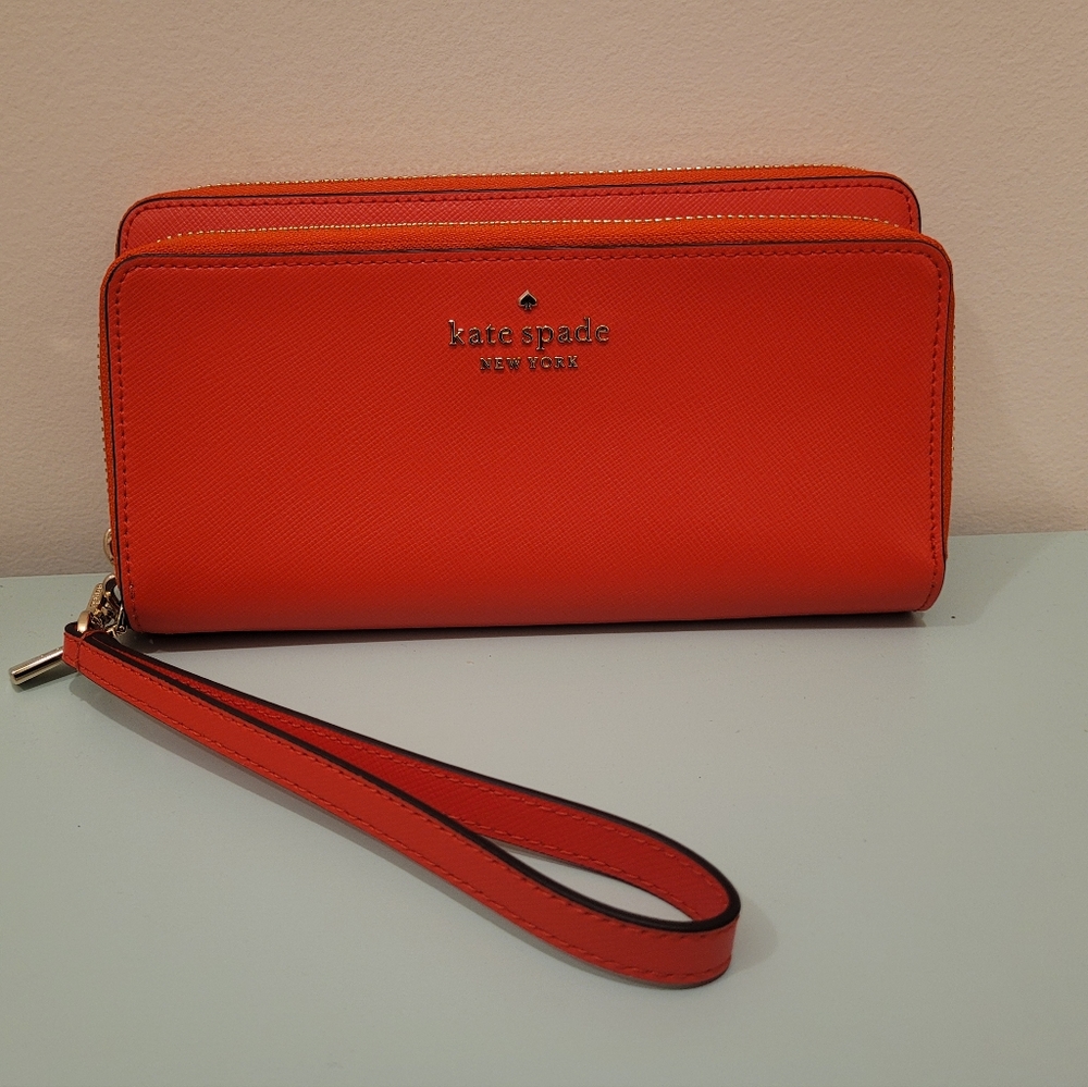 Kate Spade wallet/wristlet